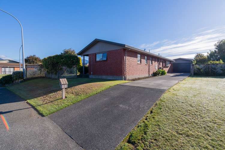 17 Bowen Street Te Anau_18