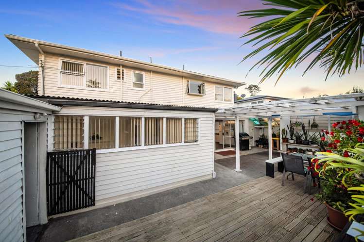 91 Barrys Road Glendene_17