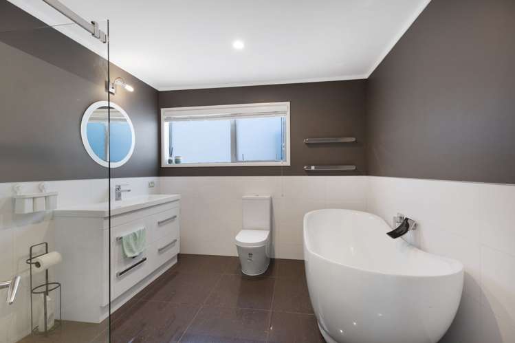 1/60 Penzance Road Mairangi Bay_35