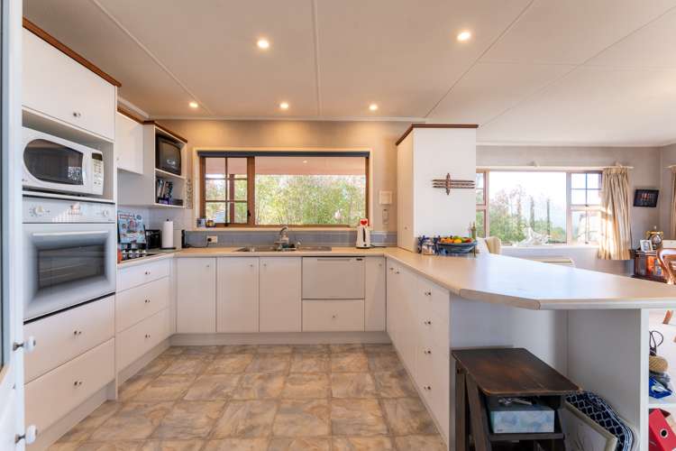 27 Selkirk Street Roslyn_10