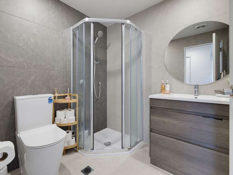 104/5 Dishys road Flat Bush_16