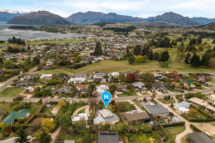 17 Kennedy Crescent Wanaka_1