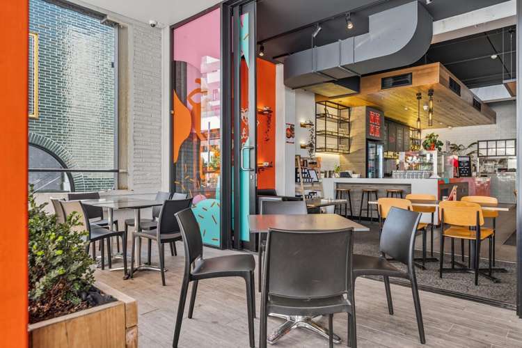 Unit 6/109 Devonport Road Tauranga Central_11