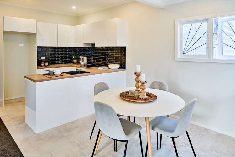 8 Huia Street Petone_8