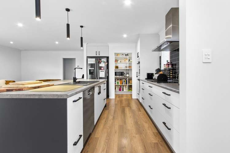 37 Mike Smith Drive Cambridge_8