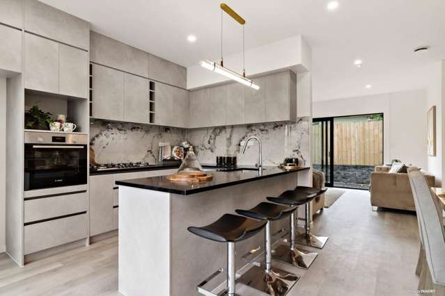 Brand New Designer Living Central Pukekohe