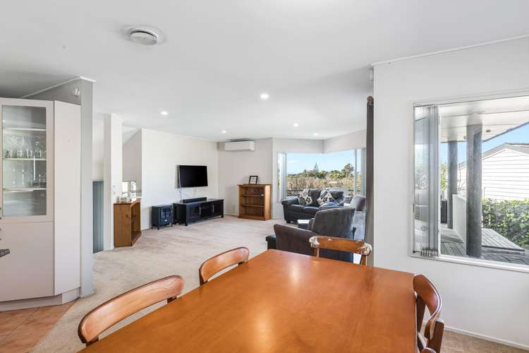 8 Jean Place Stanmore Bay_8