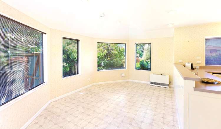 50 Awanui Drive Waikanae_11