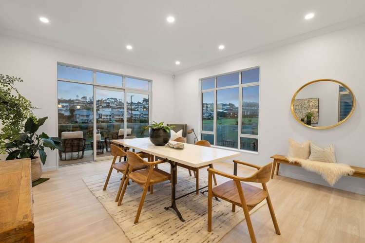 155 Bonair Crescent Silverdale_16