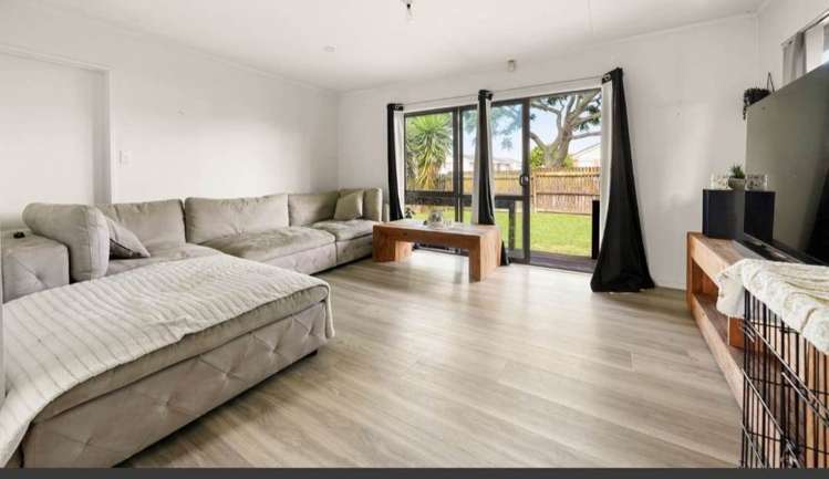 92 Shifnal Drive Randwick Park_2