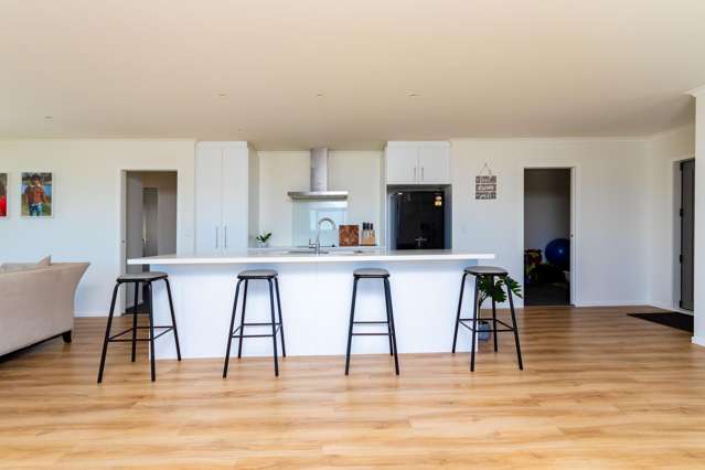 12 Corsica Court Fitzherbert_4