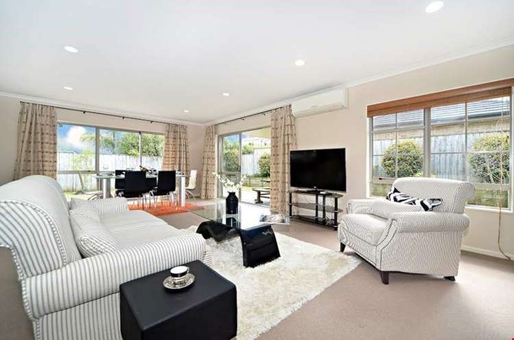 53 Chateau Rise Flat Bush_10