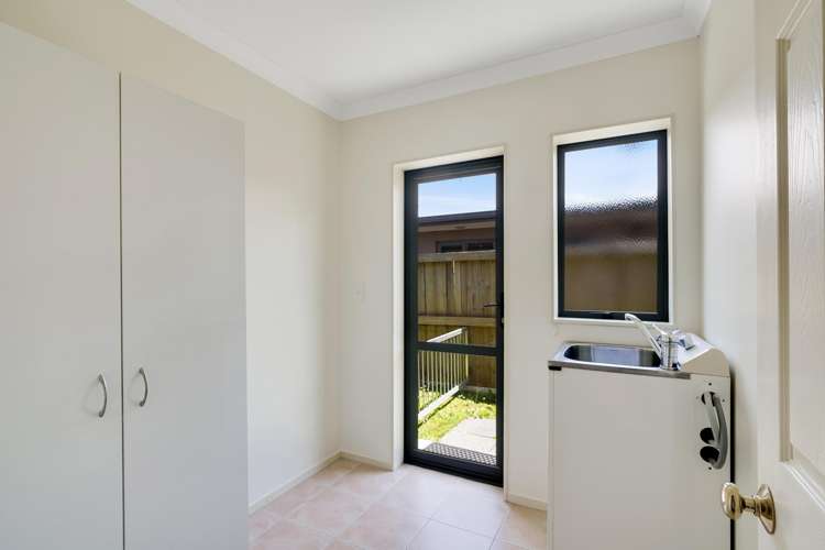 77 Saint James Drive Huntington_17