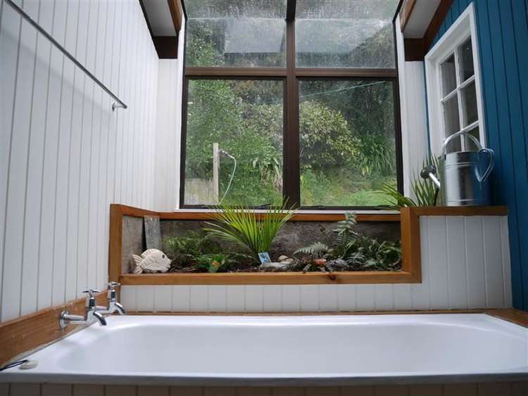 10 Airlie Street Glenduan_14