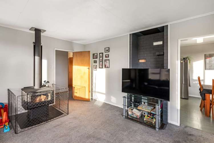 2 Dale Crescent Gore Surrounds_9