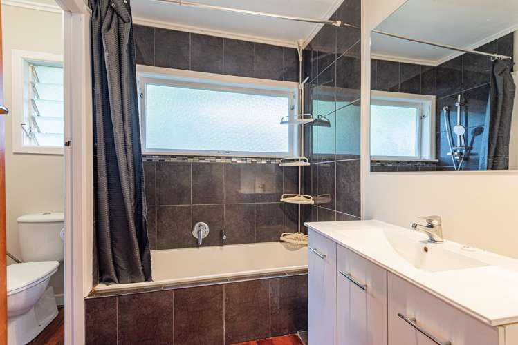 8 Mcmillan Avenue Kamo_14