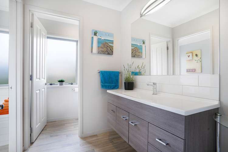 3 Camellia Lane Carterton_15