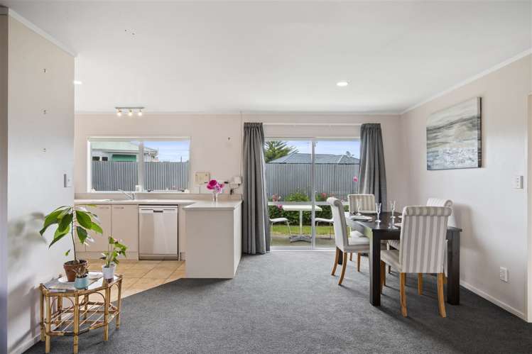 2 Childs Avenue Pukekohe_6