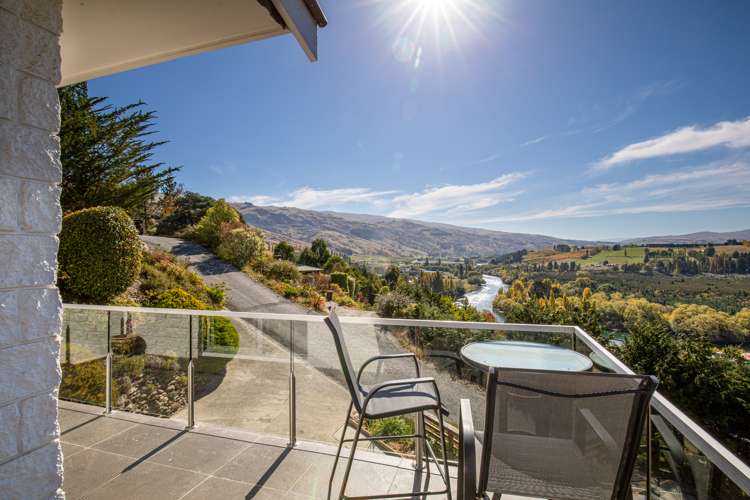 16 Edinburgh Street Green Island_0