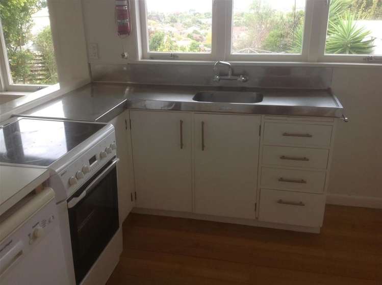 60 Bradbury Road Botany Downs_4