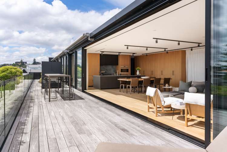 401/15b Augustus Terrace_3