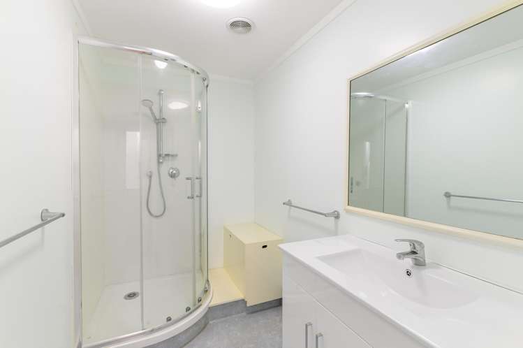 101 Eskdale Road Birkdale_17