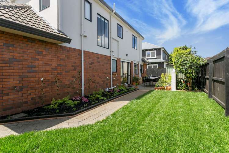 22a Fairholme Avenue Epsom_12