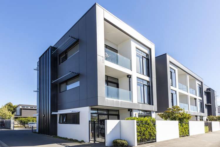 2/341 Madras Street_1