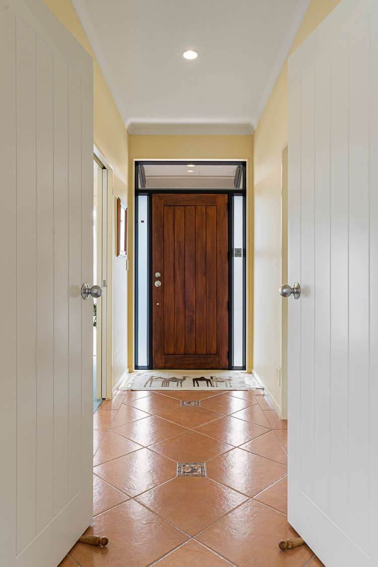 31 Newbliss Crescent East Tamaki Heights_14