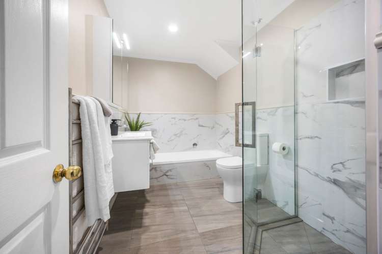 63 Lothian Brae Wattle Downs_15