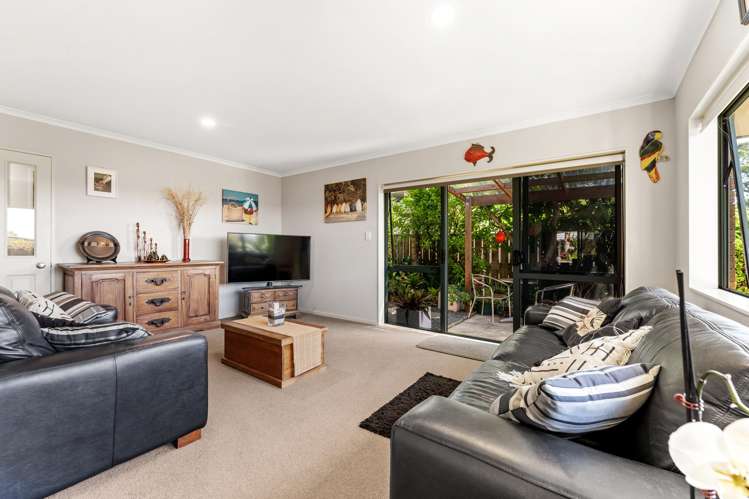 89 Athol Place Algies Bay_16