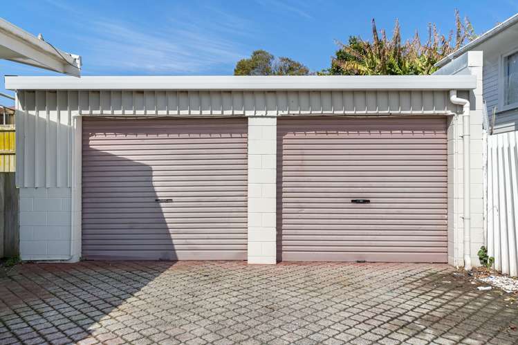 1 and 2/49 Orams Road, Manukau Hill Park_34