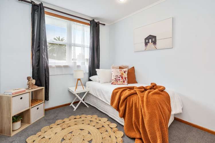 32 Glendale Road Woodhill_11