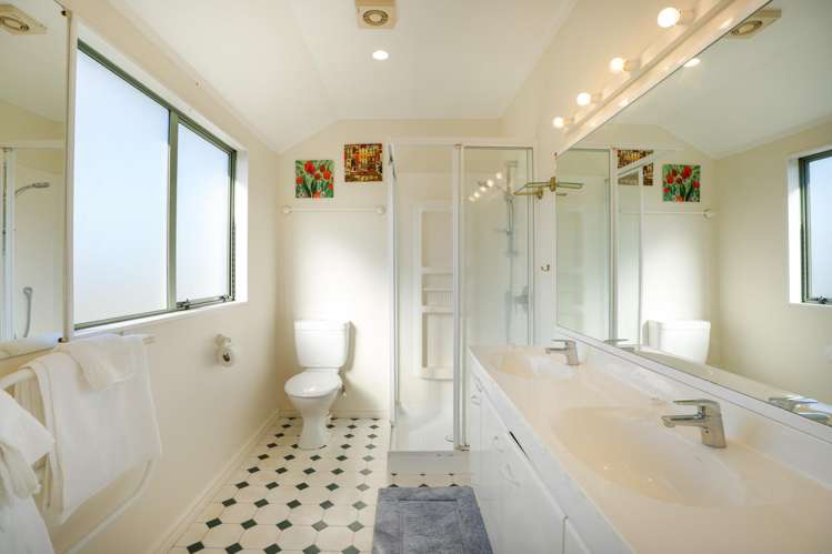 18 Amesbury Drive Churton Park_17