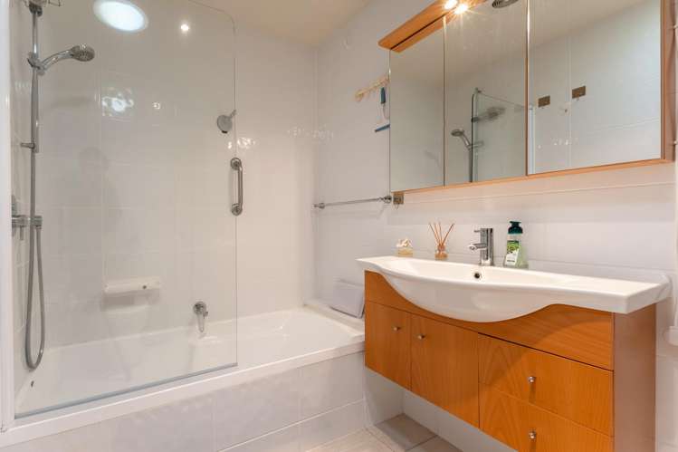 30/4 Seaview Road Paraparaumu Beach_16