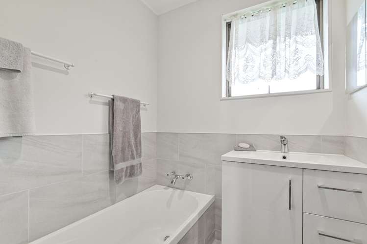 116 Portsmouth Road Flaxmere_12