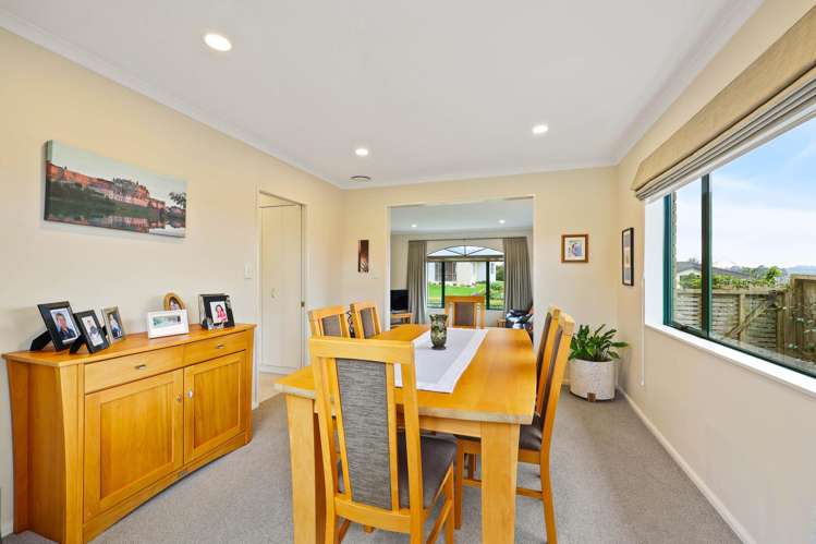 8 Amesbury Rise Henderson_17