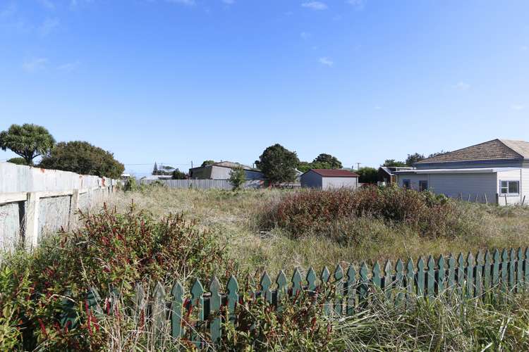 6 Terou Street Manaia_2