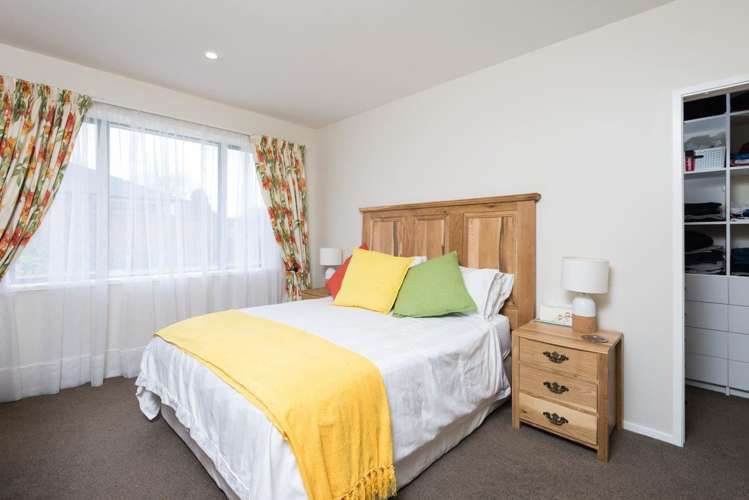 26 Jelas Drive Riverhead_18