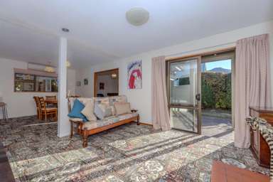 8 Kennedy Crescent_4