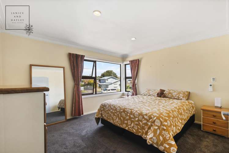 29 Youngs Road Papakura_7