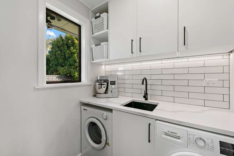 66 Mcintyre Road Mangere Bridge_12