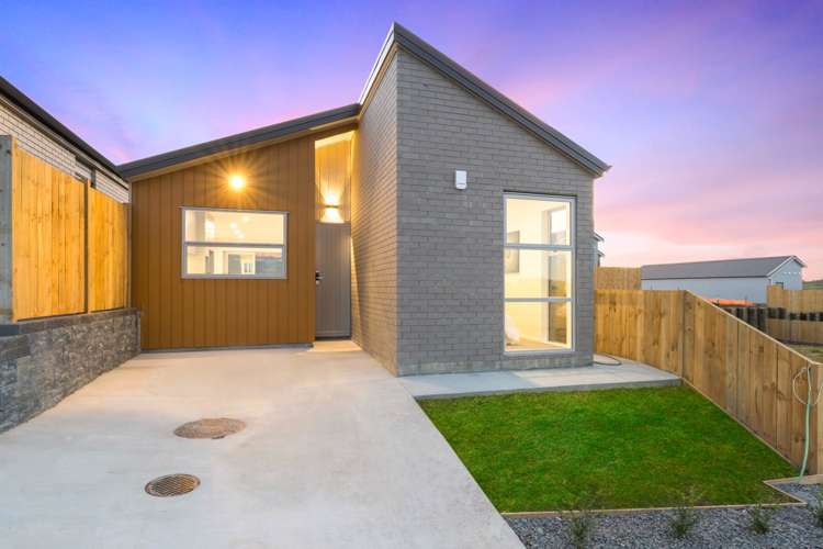 37 Puwha Street Massey_1
