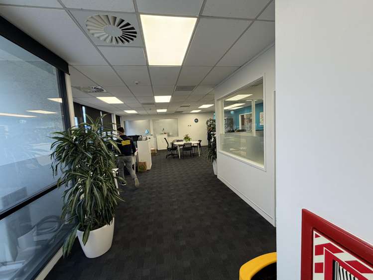 8 George Bourke Drive Mt Wellington_7