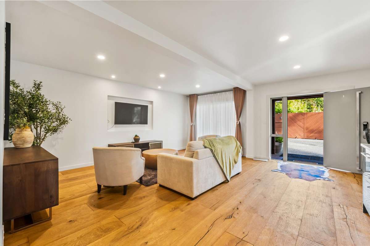 32 Joyces Road_1