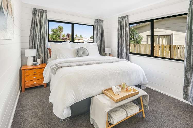 14 Kentucky Crescent Nawton_6