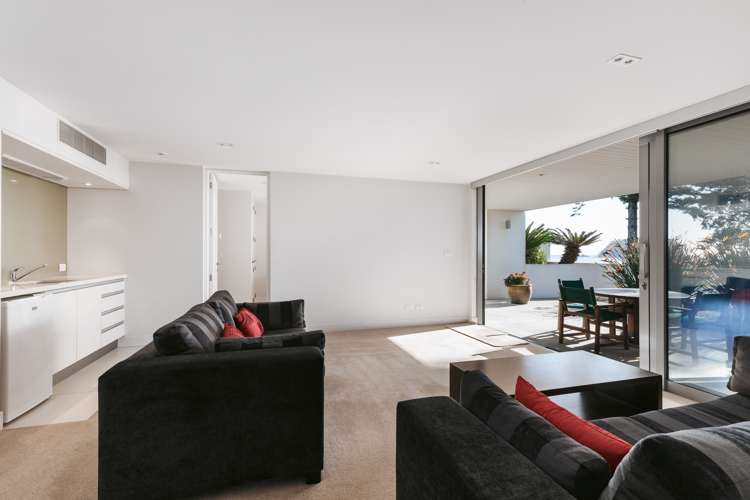 81 Marine Parade Mount Maunganui_30