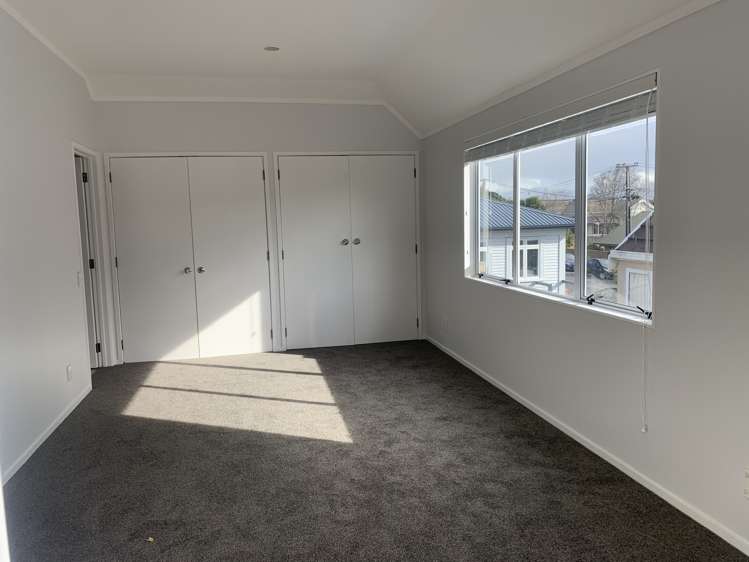 2/24 Clonbern Road Remuera_5