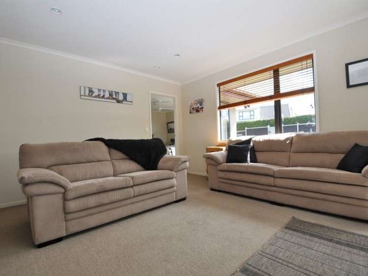 6 Crown Reef Pauanui_5