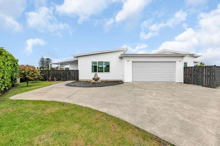 16 Riverglen Road_1